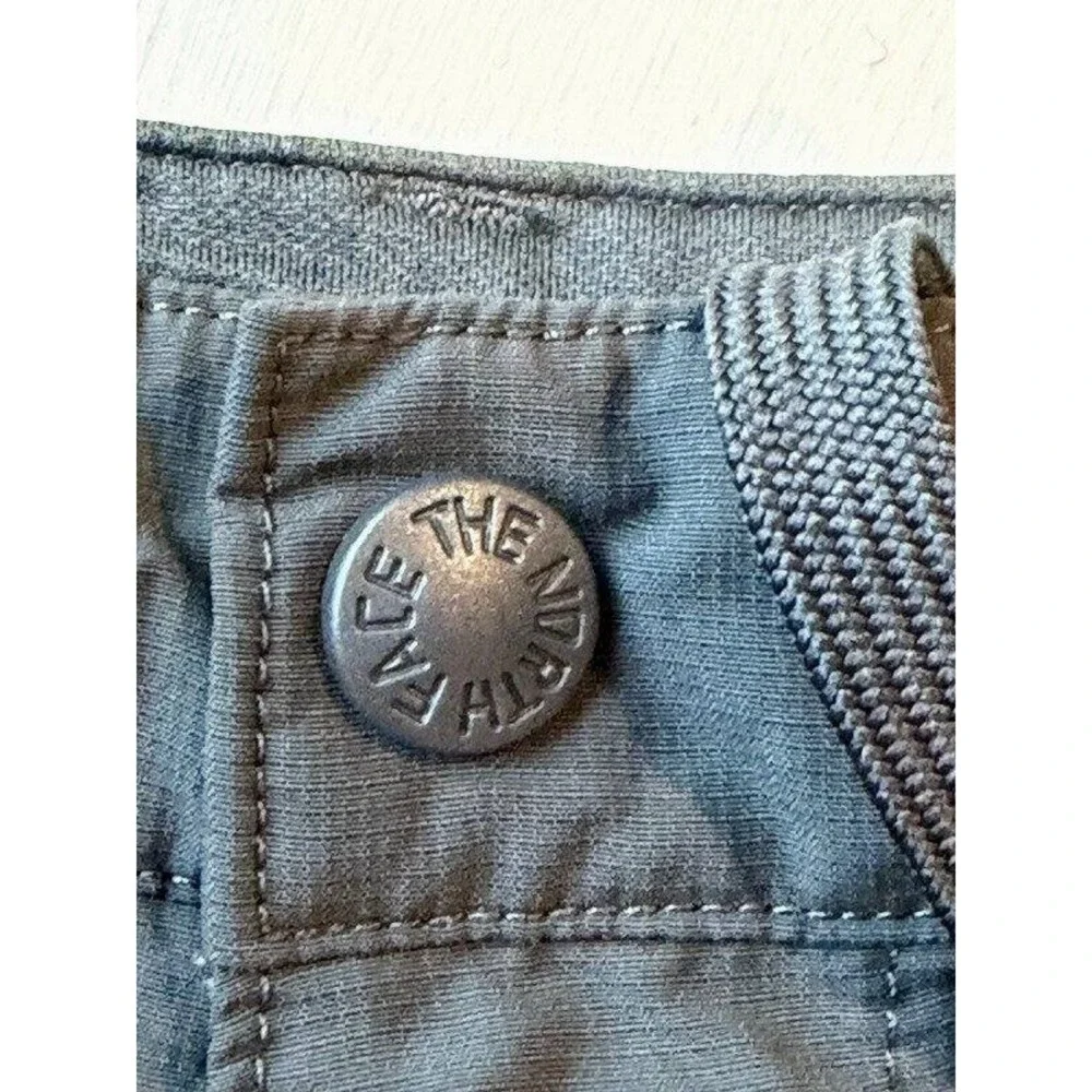 The North Face Mens Dark Gray Nylon Hiking Active Shorts Pockets Size 36